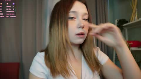 Snapshot of xohanna chatting on 22, 11, 2025 Milana online show from 22, 11, 2025