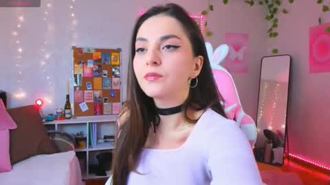 Snapshot of xoxolunaria chatting on 9, 11, 2025 lunaria online show from 9, 11, 2025