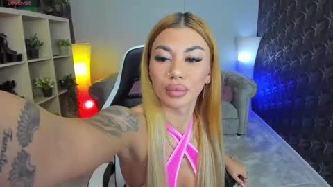 Snapshot of xpuka chatting on 18, 10, 2025 xpuka online show from 18, 10, 2025