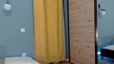 Snapshot of xsexycouples chatting on 12, 1, 2025 AnnaMaee online show from 12, 1, 2025