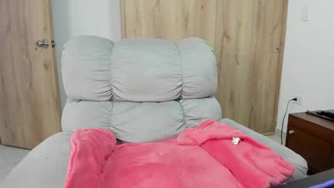 Hellen Sofia instagram hellen5546 online show from 17, 4, 2026