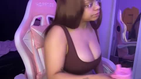 xStarGazingx online show from 15, 7, 2026