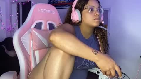 xStarGazingx online show from 19, 7, 2026