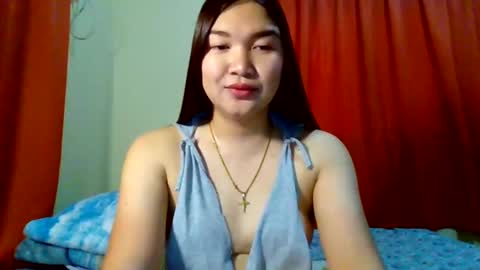 Snapshot of xsweetiemajax chatting on 5, 1, 2025 HI IM PAULINE online show from 5, 1, 2025