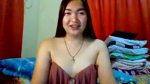 Snapshot of xsweetiemajax chatting on 16, 2, 2025 HI IM PAULINE online show from 16, 2, 2025
