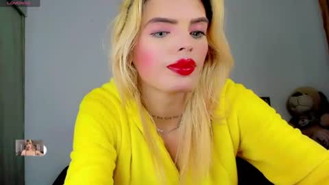 Snapshot of xthesexyboyx chatting on 23, 6, 2026 Femboy Exotic online show from 23, 6, 2026