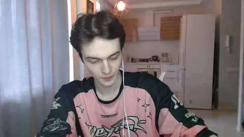 traqqq online show from 25, 6, 2026