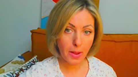 xvaleriax0 online show from 15, 2, 2026