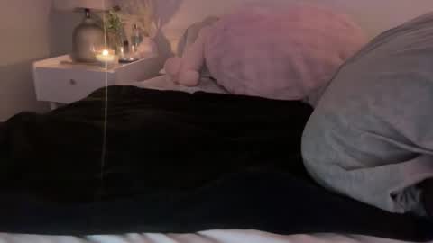 Lily online show from 16, 5, 2026