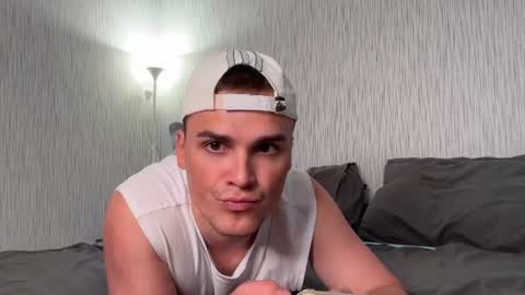Snapshot of xx_raul_xx_ chatting on 14, 7, 2026 raul online show from 14, 7, 2026
