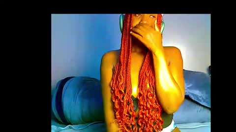 Snapshot of xxfleurlove chatting on 21, 12, 2025 xxfleurlove online show from 21, 12, 2025