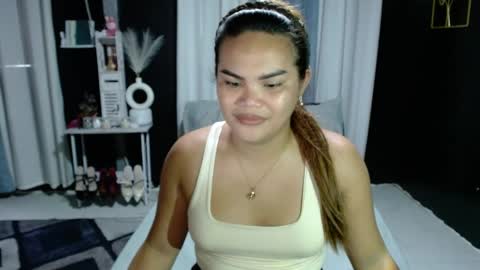 Snapshot of xxkylie_smithxx chatting on 4, 6, 2026 Kylie Smith online show from 4, 6, 2026