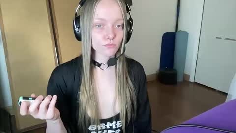 Snapshot of xxloveanastasia chatting on 6, 5, 2026 LoveAnastasia online show from 6, 5, 2026
