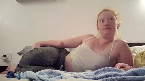 Snapshot of xxmariebliss chatting on 7, 6, 2026 xxmariebliss online show from 7, 6, 2026