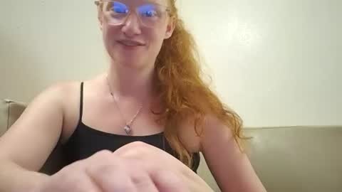 Snapshot of xxmariebliss chatting on 8, 7, 2026 xxmariebliss online show from 8, 7, 2026