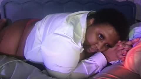 Snapshot of xxmoniquestarrxx chatting on 24, 3, 2026 Thee Baddest BBW online show from 24, 3, 2026