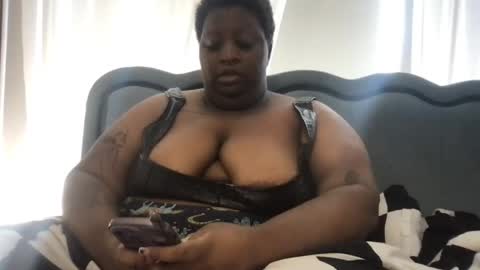 Snapshot of xxmoniquestarrxx chatting on 4, 5, 2026 Thee Baddest BBW online show from 4, 5, 2026