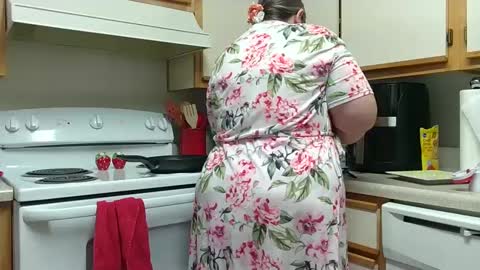 Strawberry Jane online show from 11, 1, 2025