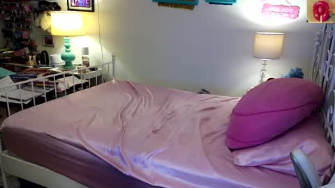 Strawberry Jane online show from 1, 3, 2026