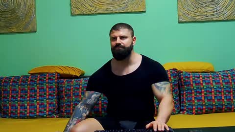 Xtream Leonard online show from 3, 2, 2025