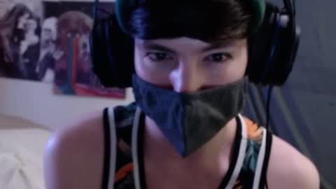 Snapshot of xxwhitefoxx chatting on 28, 10, 2025 David Fox online show from 28, 10, 2025