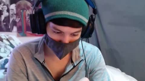 Snapshot of xxwhitefoxx chatting on 2, 11, 2025 David Fox online show from 2, 11, 2025