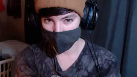 Snapshot of xxwhitefoxx chatting on 5, 11, 2025 David Fox online show from 5, 11, 2025