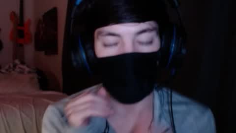 Snapshot of xxwhitefoxx chatting on 16, 11, 2025 David Fox online show from 16, 11, 2025