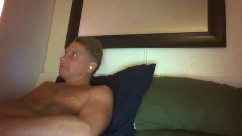 Snapshot of xxxelentdick chatting on 20, 7, 2026 deeeeznutz online show from 20, 7, 2026