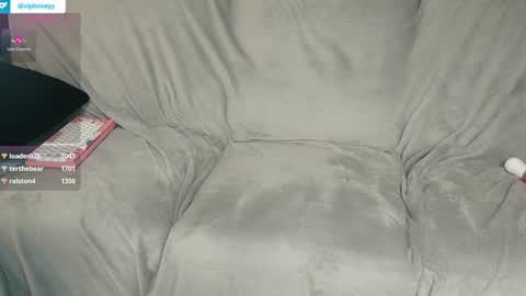 Snapshot of xxxhoneyxx chatting on 8, 1, 2025 Onlyfanz online show from 8, 1, 2025