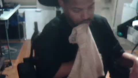 Snapshot of xxxonwheelz chatting on 21, 12, 2025 xxxonwheelz online show from 21, 12, 2025