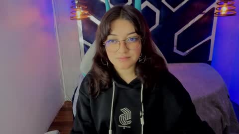 xyra_shimizu online show from 15, 4, 2026