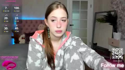 Snapshot of y0ung_lina18 chatting on 26, 9, 2025 Lina online show from 26, 9, 2025