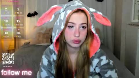 Snapshot of y0ung_lina18 chatting on 1, 11, 2025 Lina online show from 1, 11, 2025