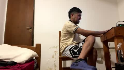 Snapshot of y0ungwithbrowndick chatting on 27, 6, 2026 BROWN DICK online show from 27, 6, 2026