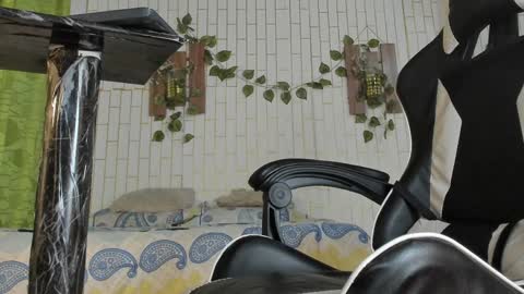 yacksson_lawrence online show from 3, 2, 2025