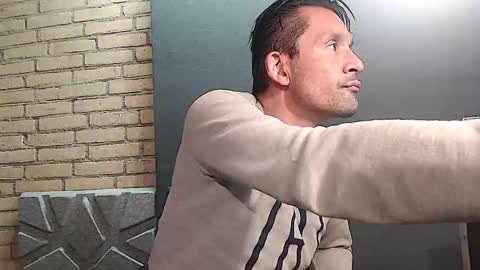 yallayalla1806 online show from 12, 10, 2025