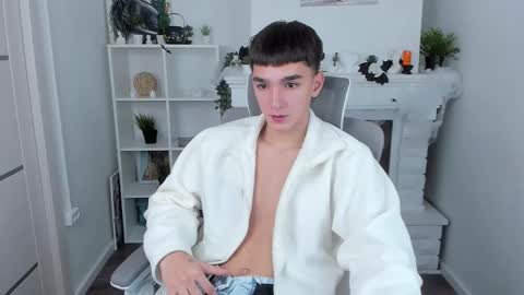 Snapshot of yamitwink chatting on 25, 10, 2025 yamitwink online show from 25, 10, 2025