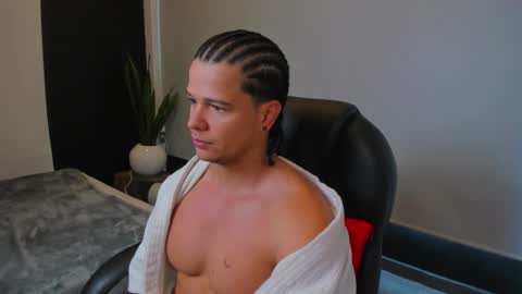 Snapshot of yanka_max1 chatting on 24, 11, 2025 new here online show from 24, 11, 2025