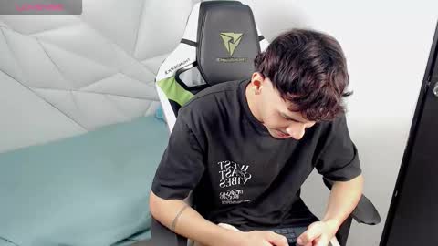 Snapshot of yankees_ chatting on 16, 11, 2025 DANILO P online show from 16, 11, 2025