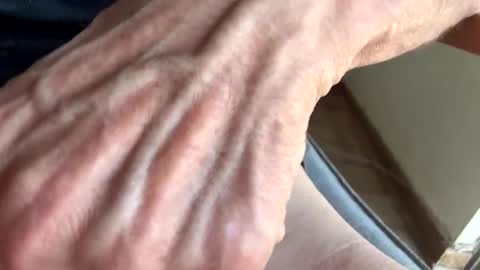 Snapshot of yannisv chatting on 12, 11, 2025 yannisv online show from 12, 11, 2025