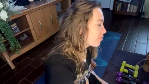 yanyanpixie online show from 15, 1, 2026