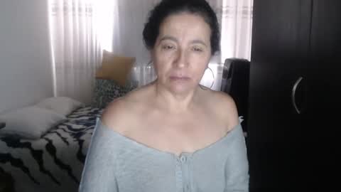 Snapshot of yasmin_love85 chatting on 10, 1, 2025 yasmin_love85 online show from 10, 1, 2025