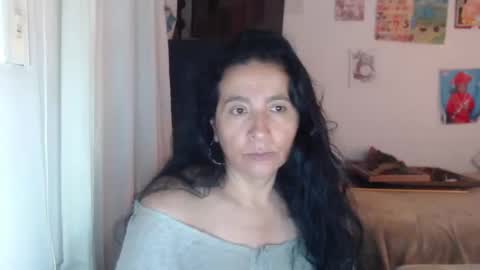 Snapshot of yasmin_love85 chatting on 27, 10, 2025 yasmin_love85 online show from 27, 10, 2025