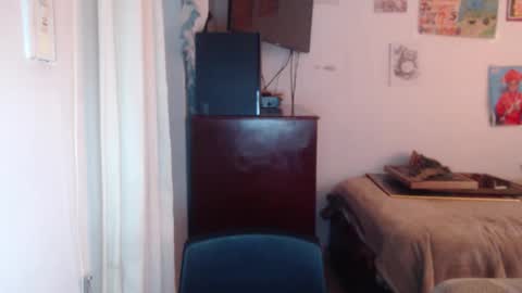 Snapshot of yasmin_love85 chatting on 28, 11, 2025 yasmin_love85 online show from 28, 11, 2025