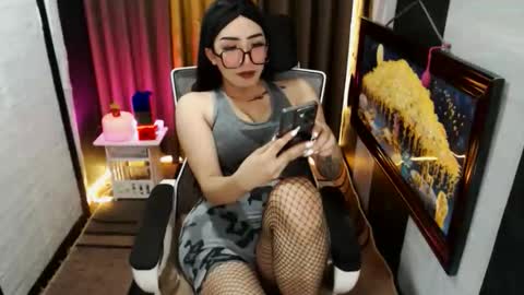 Snapshot of yassiered chatting on 23, 9, 2025 yassiered online show from 23, 9, 2025