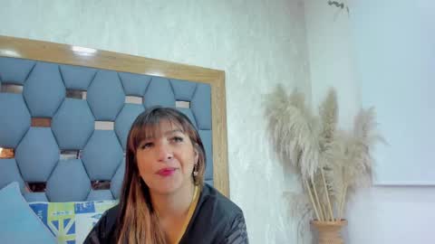 yayi derek  online show from 30, 10, 2025