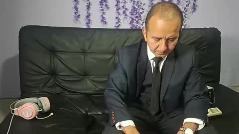 Hazzan online show from 11, 11, 2025