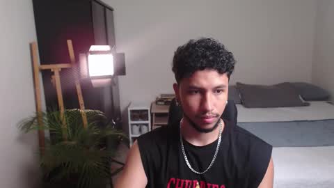 Snapshot of yeff_stone chatting on 11, 2, 2026 yeff online show from 11, 2, 2026