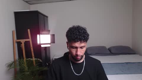 Snapshot of yeff_stone chatting on 12, 2, 2026 yeff online show from 12, 2, 2026